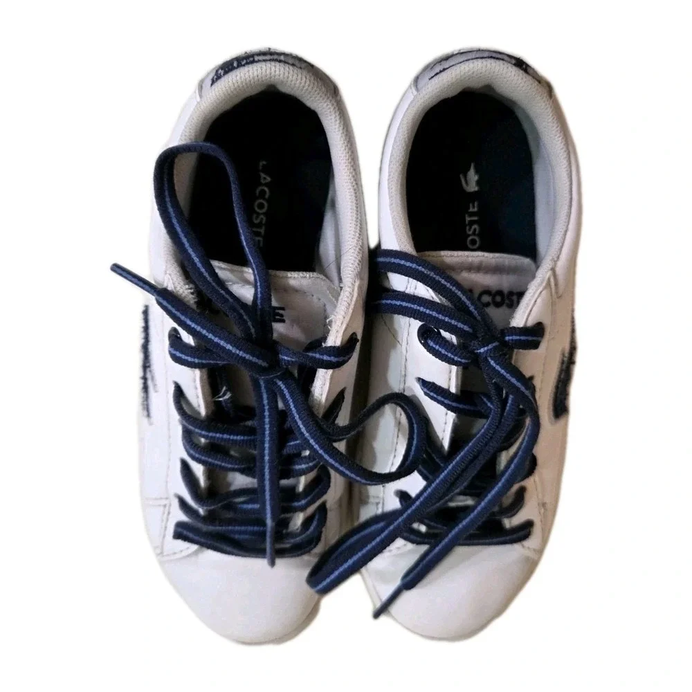 Lacoste Kids' Carnaby Evo Sneaker, White Navy Synthetic, Size 12